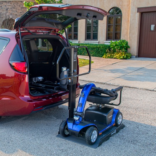 Scooter lift for automobile